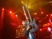 Concerts 2012 0605 paris alphaxl 050 Guns N' Roses